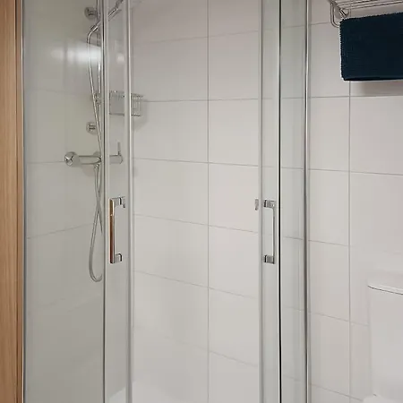 Ideal En Lastres קולונגה